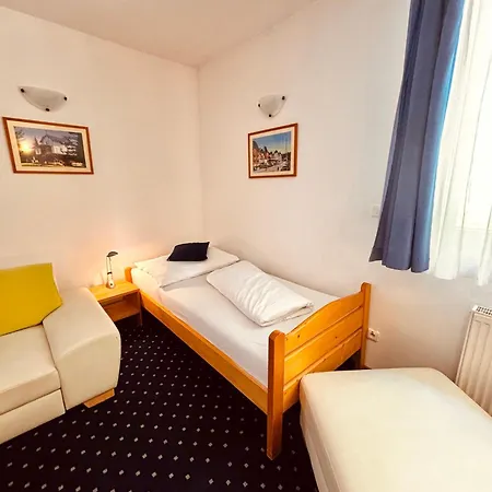 Üdülőközpont Teniscentrum Tátralomnic