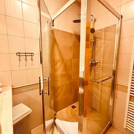 Üdülőközpont Teniscentrum Tátralomnic