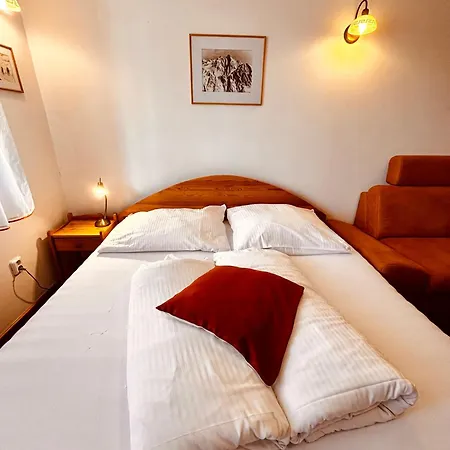 Üdülőközpont Teniscentrum Tátralomnic