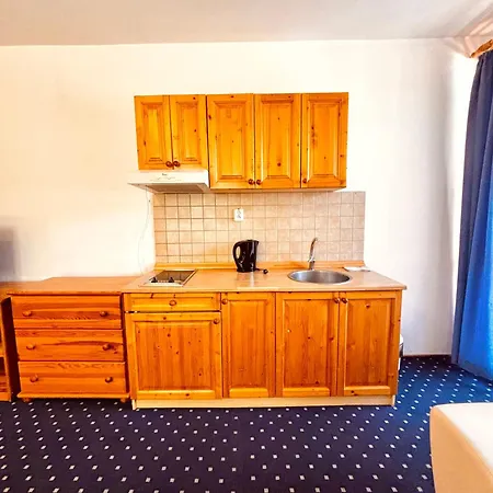 Teniscentrum Üdülőközpont